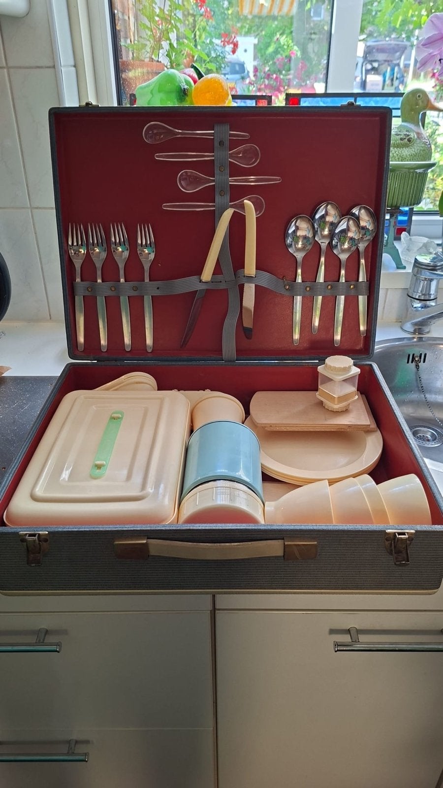 Vintage Jaren '60 Picknickkoffer met Compleet Servies, Ophalen of Verzenden