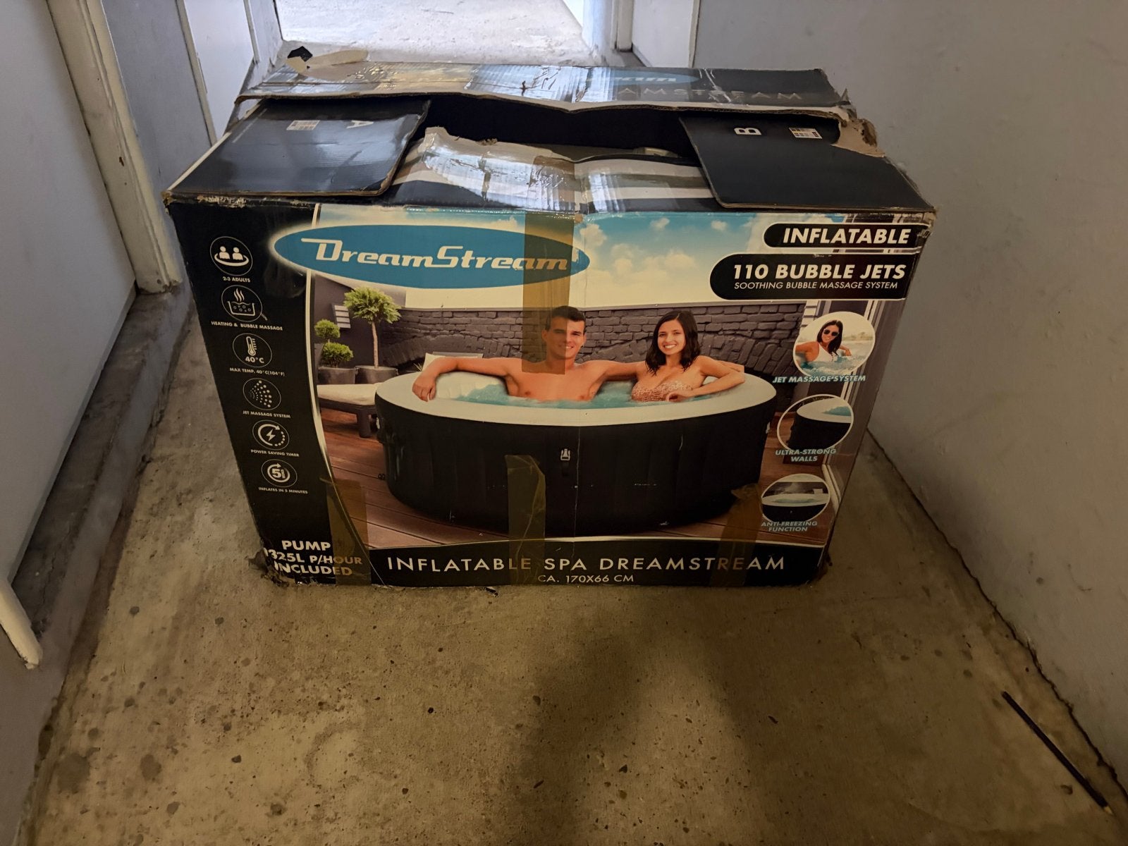 DreamStream Opblaasbare Spa met 110 Bubble Jets, Ophalen, Gebruikt, Pomp, Opblaasbaar