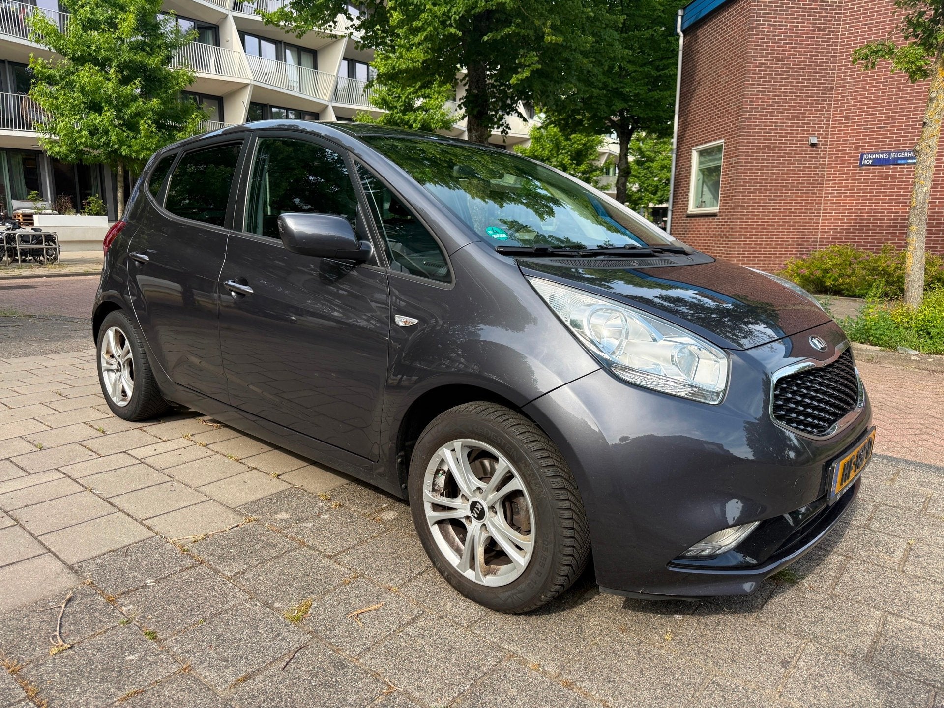 Kia Venga 1.6 CVVT AUTOMAAT DynamicLine Airco, Auto's, Kia, 15 km/l, Gebruikt, 4 cilinders, Leder en Stof