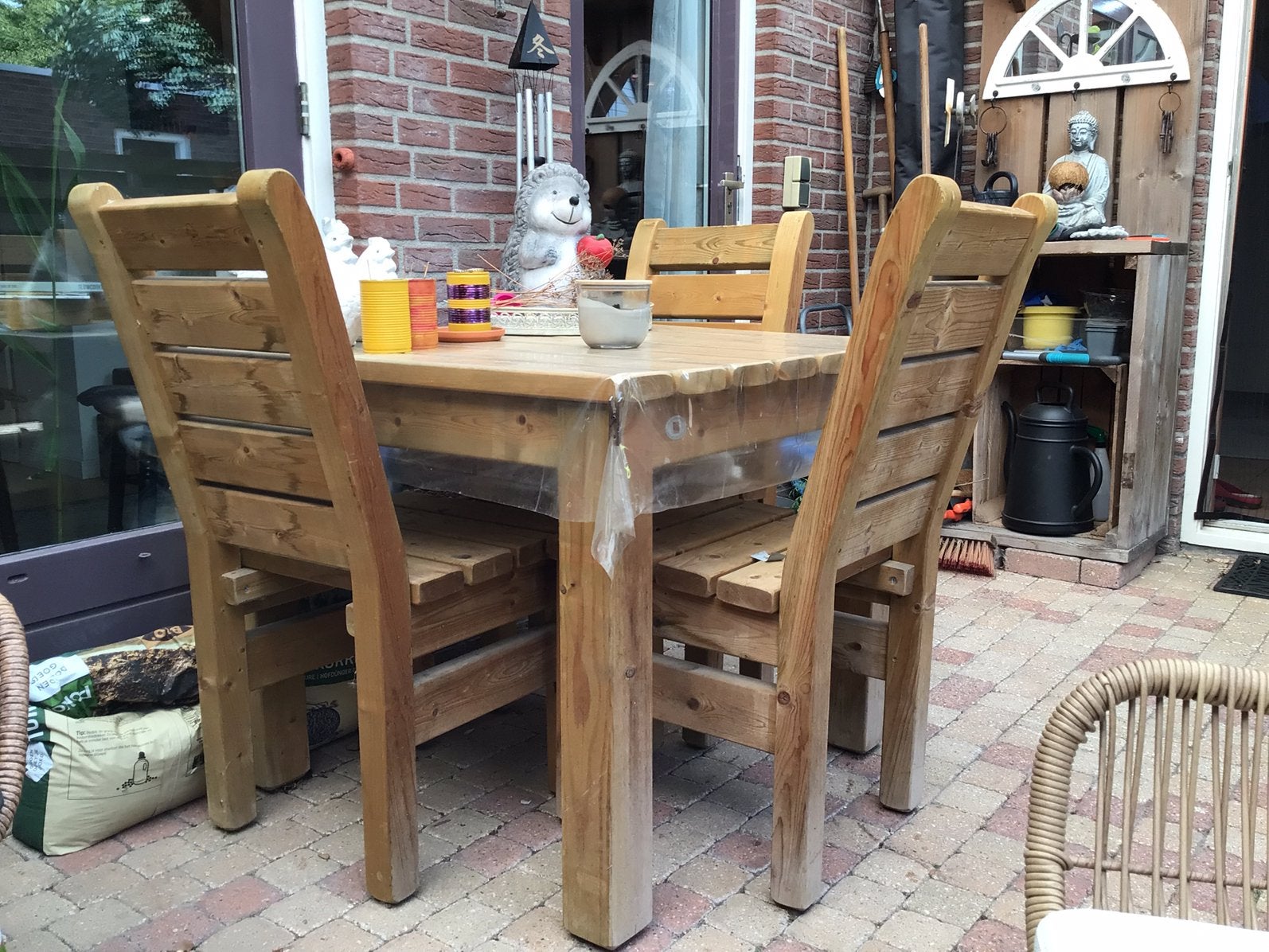 Massief grenentafel met 4 stoelen., Ophalen, Gebruikt
