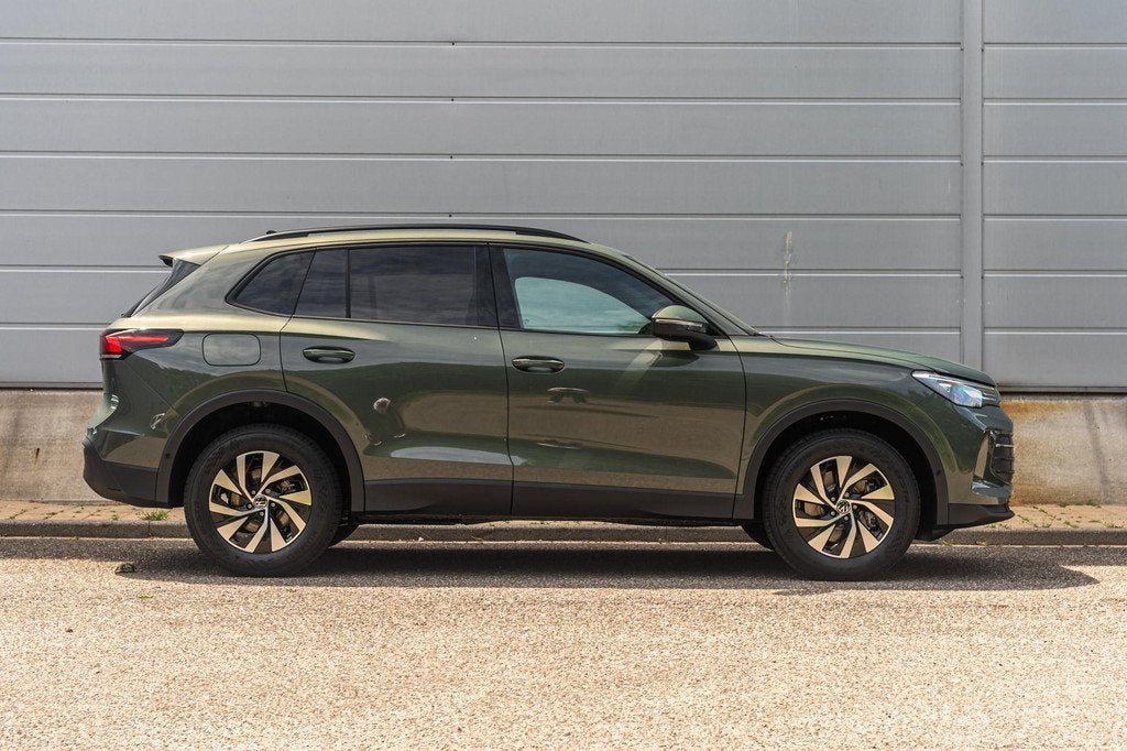Volkswagen Tiguan 1.5 eHybrid 204pk Limited Edition | Trekha, Auto's, Volkswagen, 12 maanden, Stof, 1498 cc, 150 min