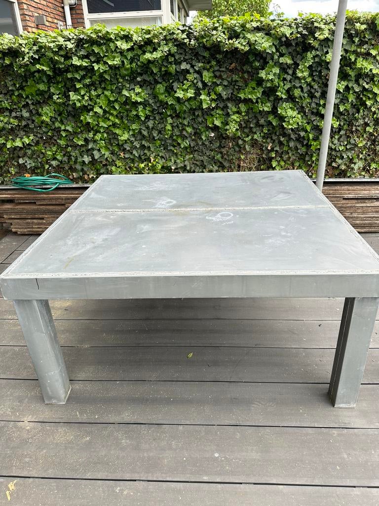 Grote zinken buiten tafel 154x154x74 cm, 200 cm of meer, Zo goed als nieuw, Rechthoekig, 50 tot 100 cm
