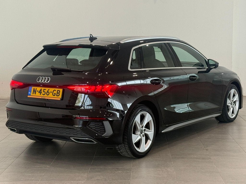 Audi A3 Sportback 35 TFSI S edition | LED | Stoelverwarming, Auto's, Audi, 4 cilinders, Leder en Stof, Zwart, Origineel Nederlands
