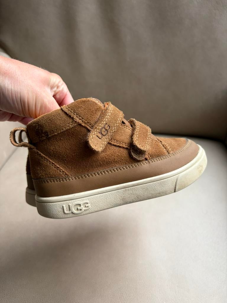 UGG sneakers kids 27,5 gympen klittenabnd uggs, Ophalen of Verzenden, Gebruikt, Jongetje of Meisje, Schoentjes
