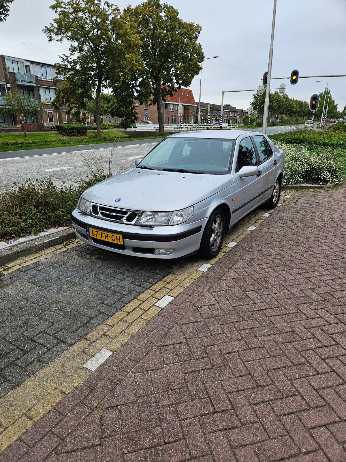 Saab 9-5 2.0 T AUT 2000 Grijs, Auto's, 1800 kg, 4 cilinders, Particulier, Sedan