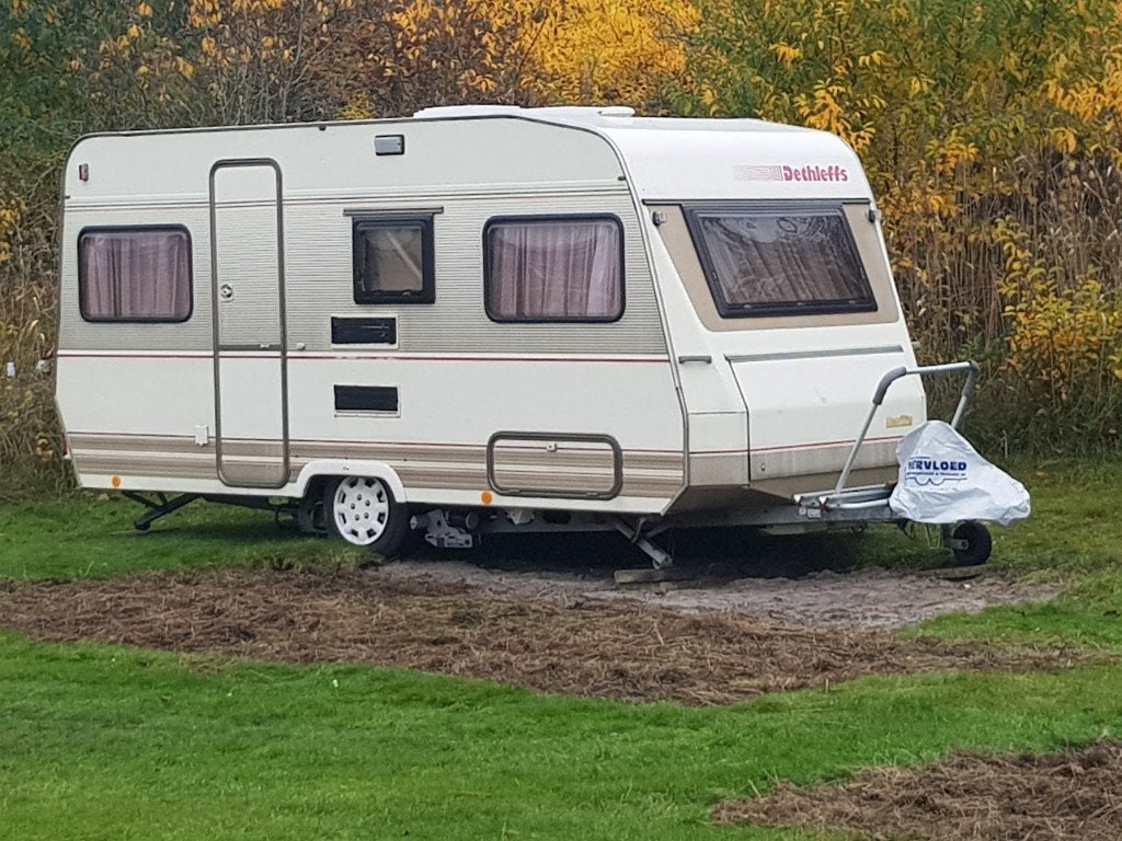 Caravan, voortent. Stoppen wegens gezondheid, Caravans en Kamperen, Vast bed, Rondzit, Ringverwarming, Particulier