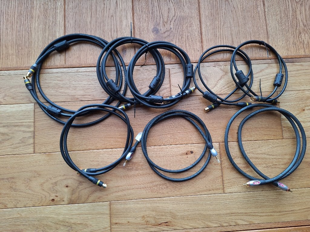 Tv kabels Diverse Monster kabels, Video / Antenne., Audio, Tv en Foto, Audiokabels en Televisiekabels, Zo goed als nieuw, HDMI-kabel