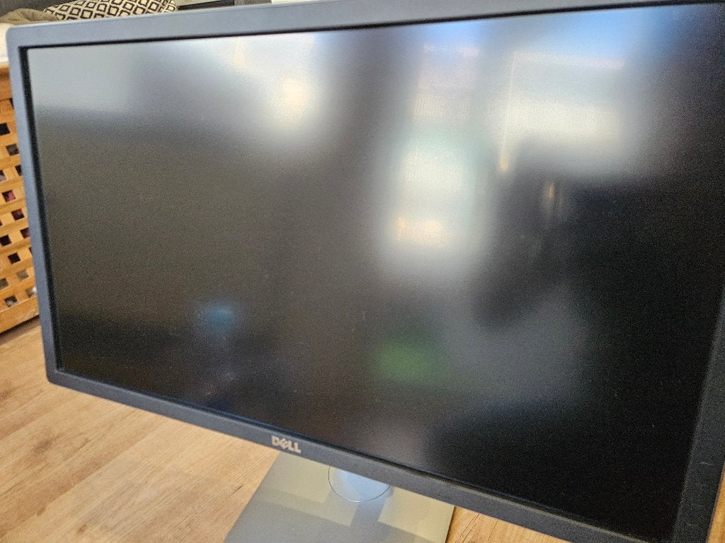 Foto 4 van Dell P2715Q 27 inch 4K IPS-monitor met verstelbare voet