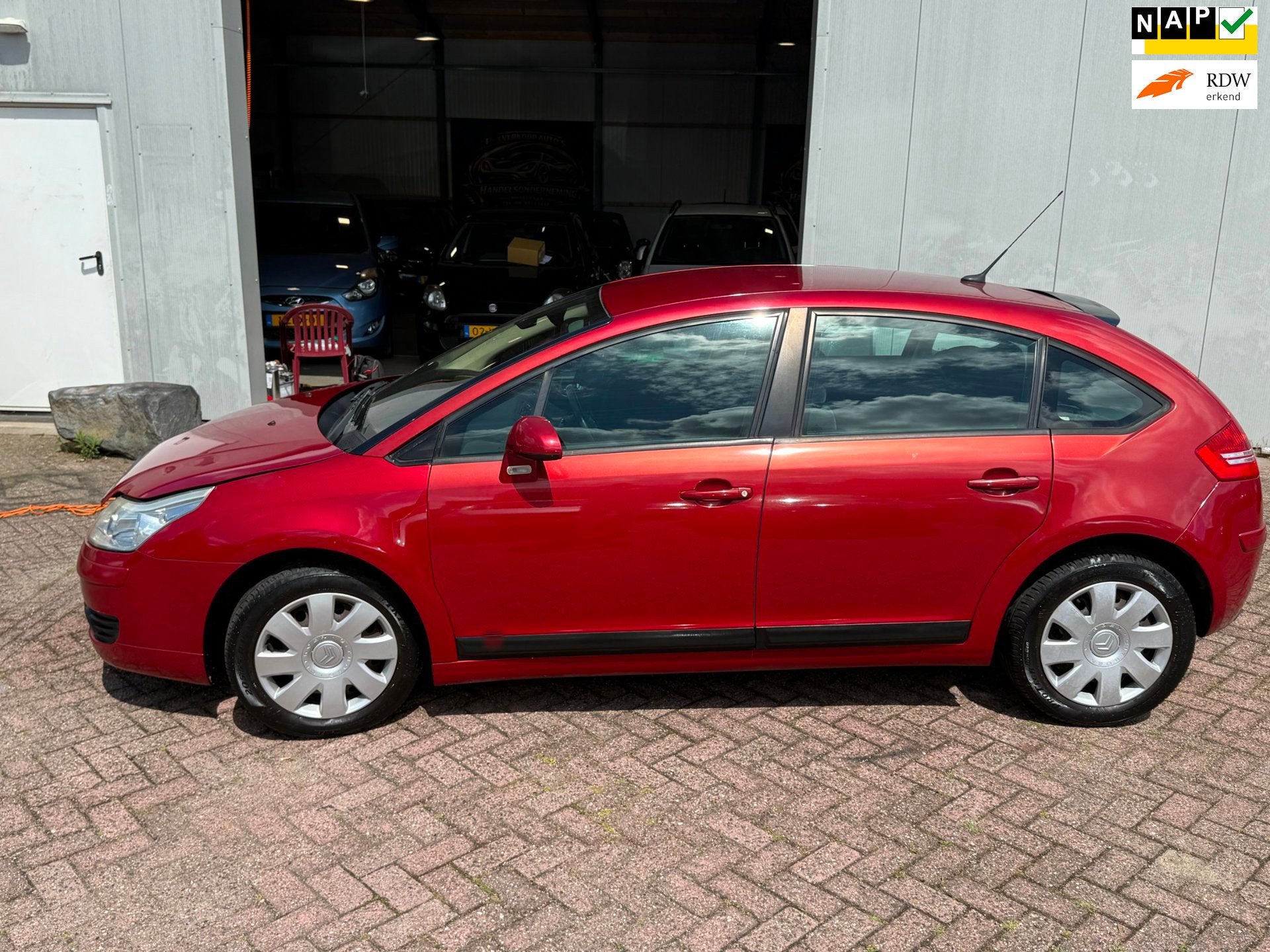 Citroen C4 1.6-16V Ligne Ambiance AUTOMAAT!, Auto's, Gebruikt, 4 cilinders, Bedrijf, Euro 4