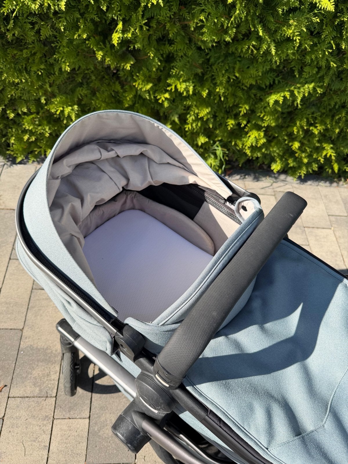 Foto 3 van Joolz Day+ kinderwagen + reiswieg en accessoires Modern Blue