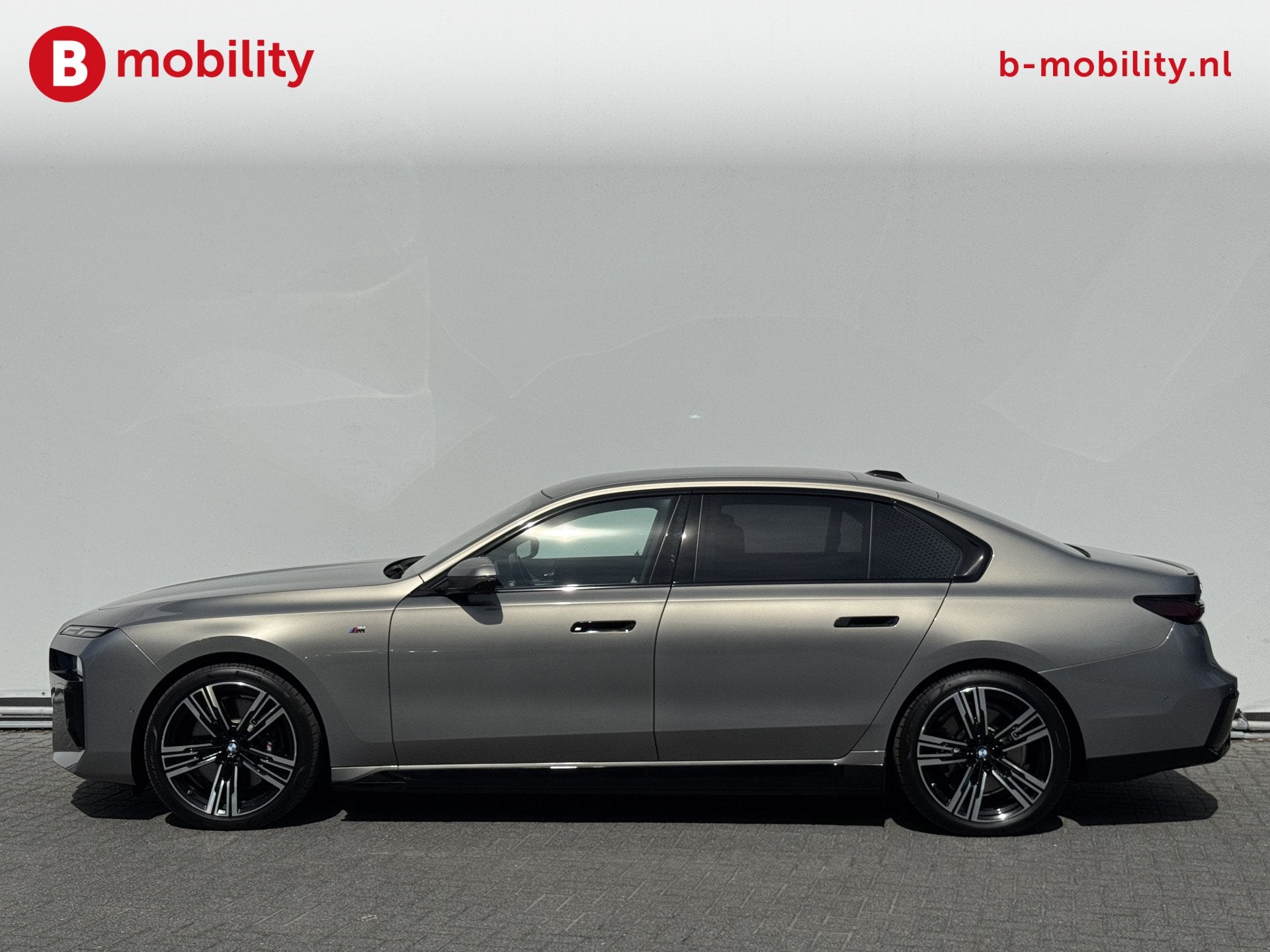BMW i7 xDrive60 106 kWh M-Sport Pro Panoramadak NL Auto! | B, Auto's, Automaat, Dealer onderhouden, Gebruikt, 612 km