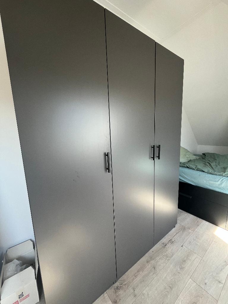 Wardrobe IKEA PAX, Ophalen, Met deur(en), Black, matte finish, 200 cm of meer