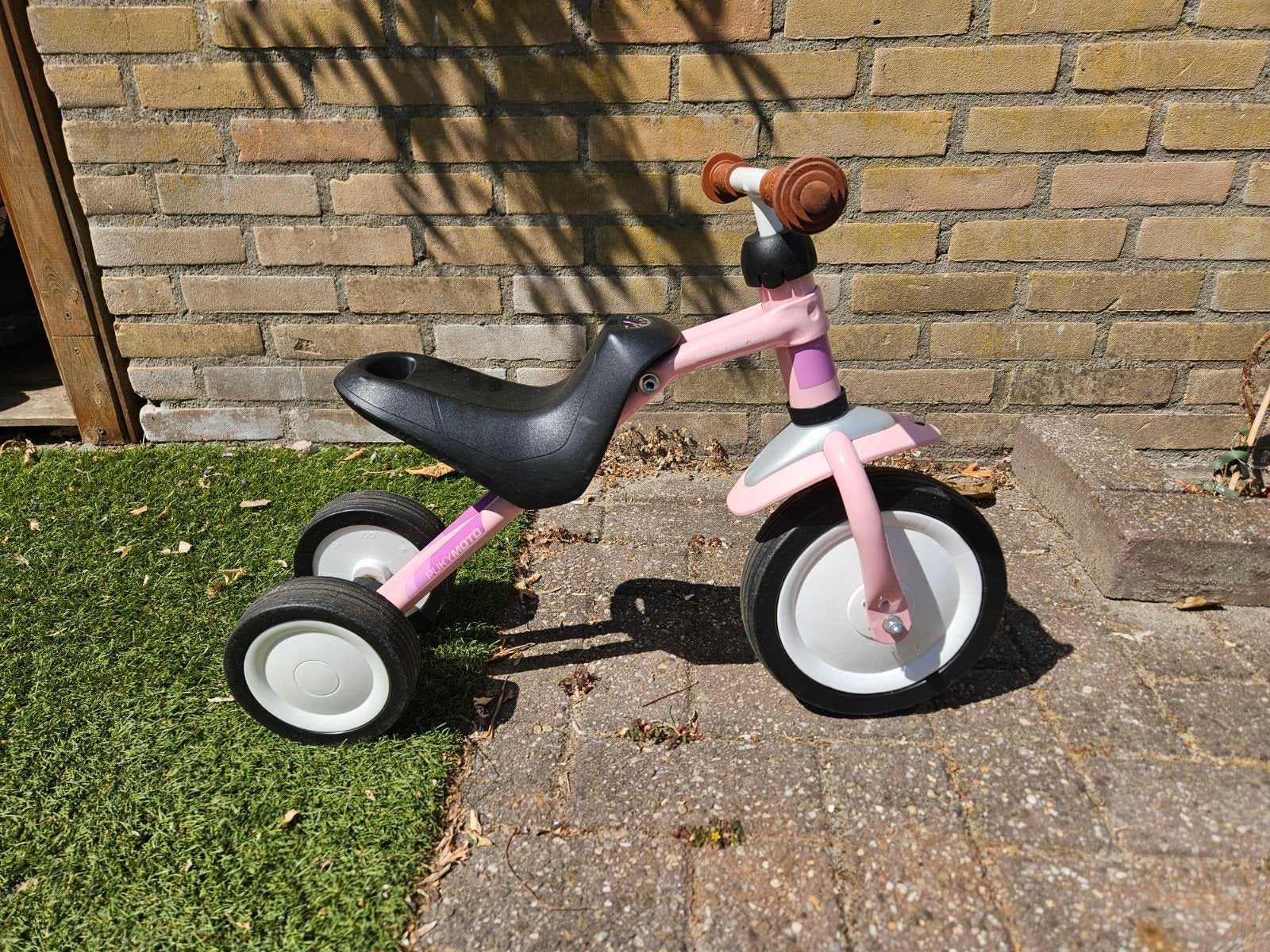 Puky Pukymoto loopfiets roze - Zo goed als nieuw, Fietsen en Brommers, Fietsen | Driewielers, Ophalen, Zo goed als nieuw, Puky