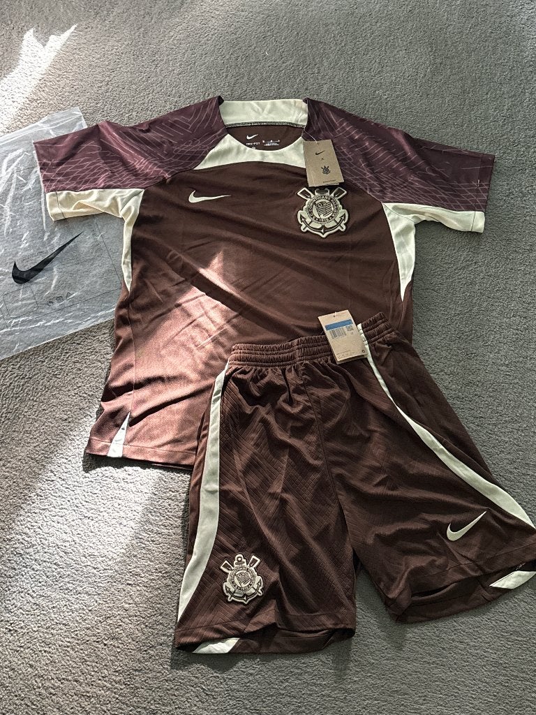 Nike Corinthians Voetbalset - Shirt & Broekje Maat M, Bruin, Maat 48/50 (M), Nike, Nieuw