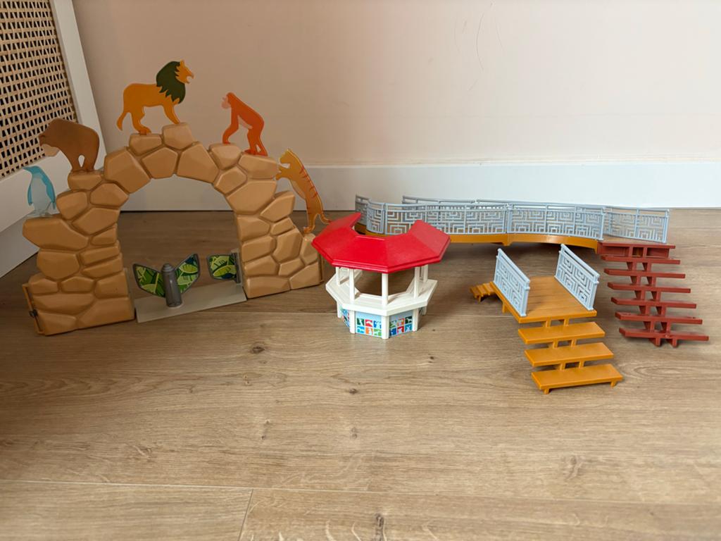 Playmobil dierentuin onderdelen - poort, brug, kiosk, Ophalen of Verzenden, Zo goed als nieuw