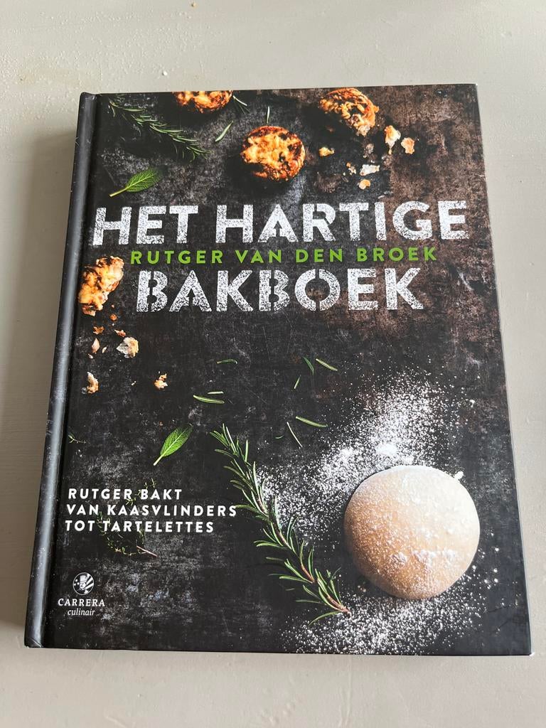 Het Hartige Bakboek - Rutger van den Broek, Ophalen of Verzenden, Gelezen, Overige gebieden, Taart, Gebak en Desserts