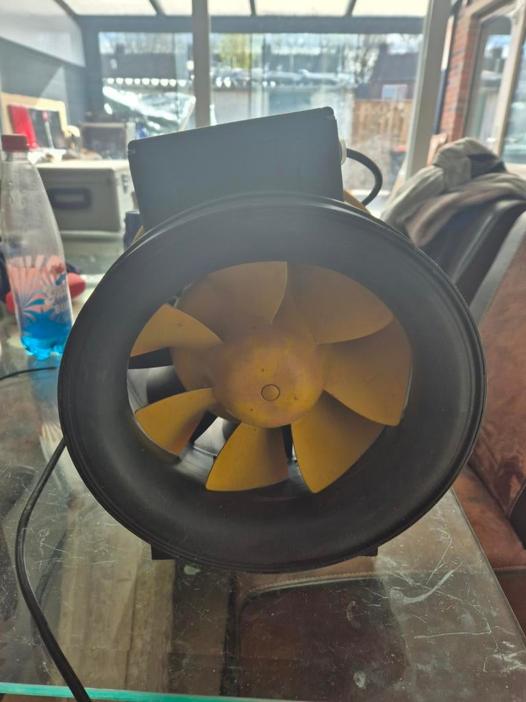 Max-Fan Pro Series ventilator, Ophalen