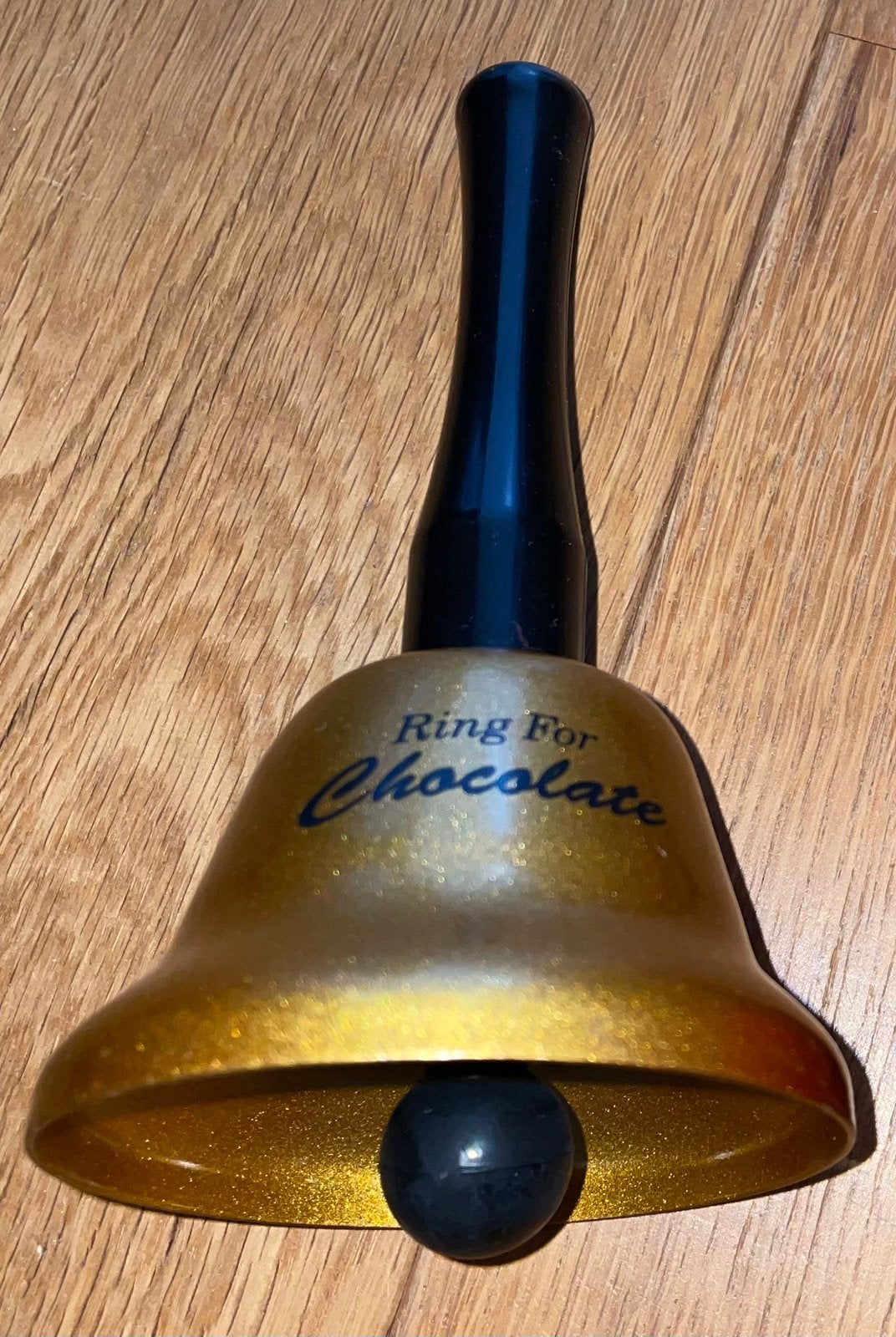 Ring For Chocolate bel - Goudkleurig belletje chocola goud, Ophalen of Verzenden