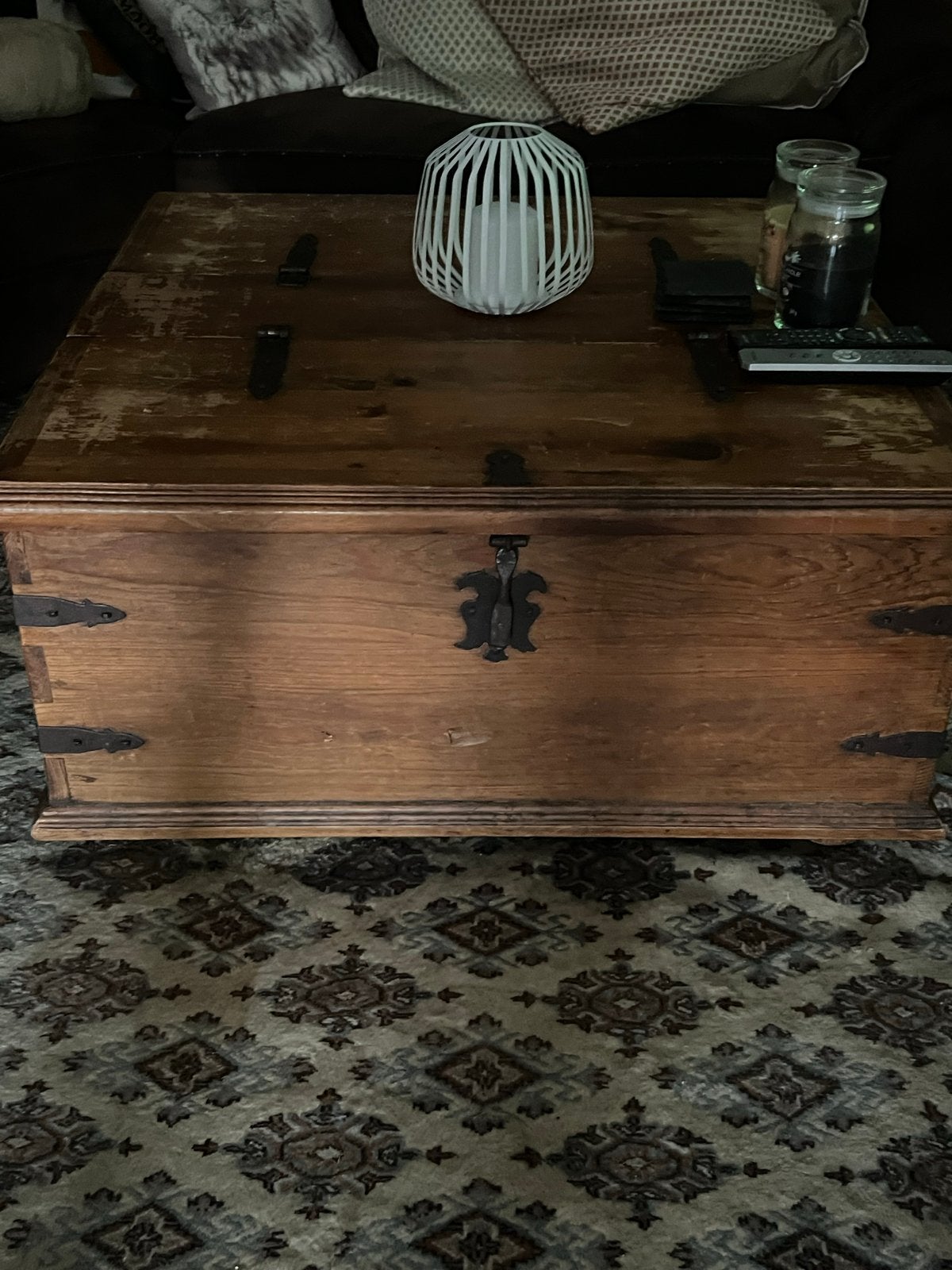 Antieke houten kist/salontafel met opbergruimte, Ophalen