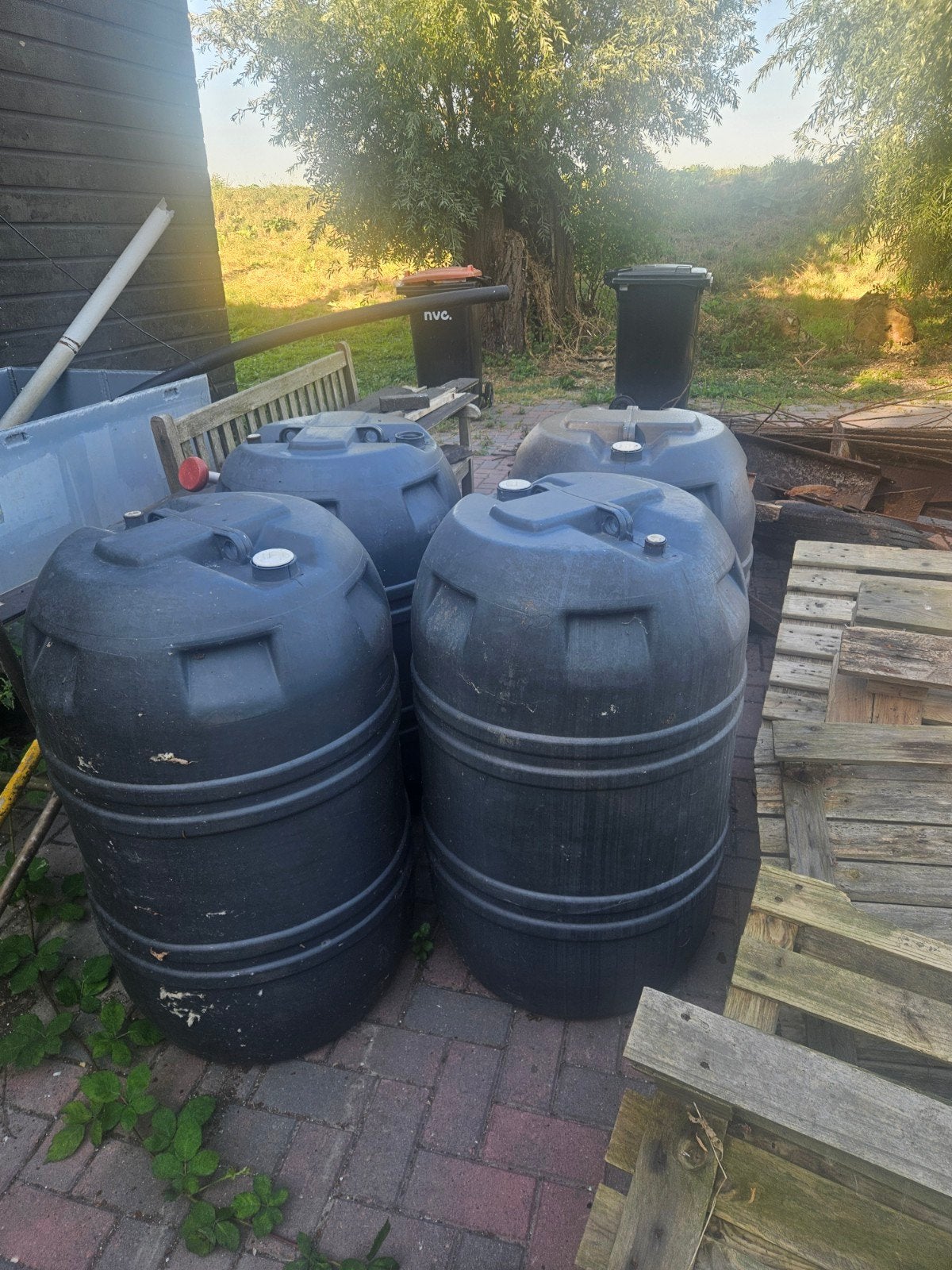 Regentonnen 200L - Ideaal voor tuin en opslag, 150 liter of meer, Ophalen, Gebruikt, Kunststof