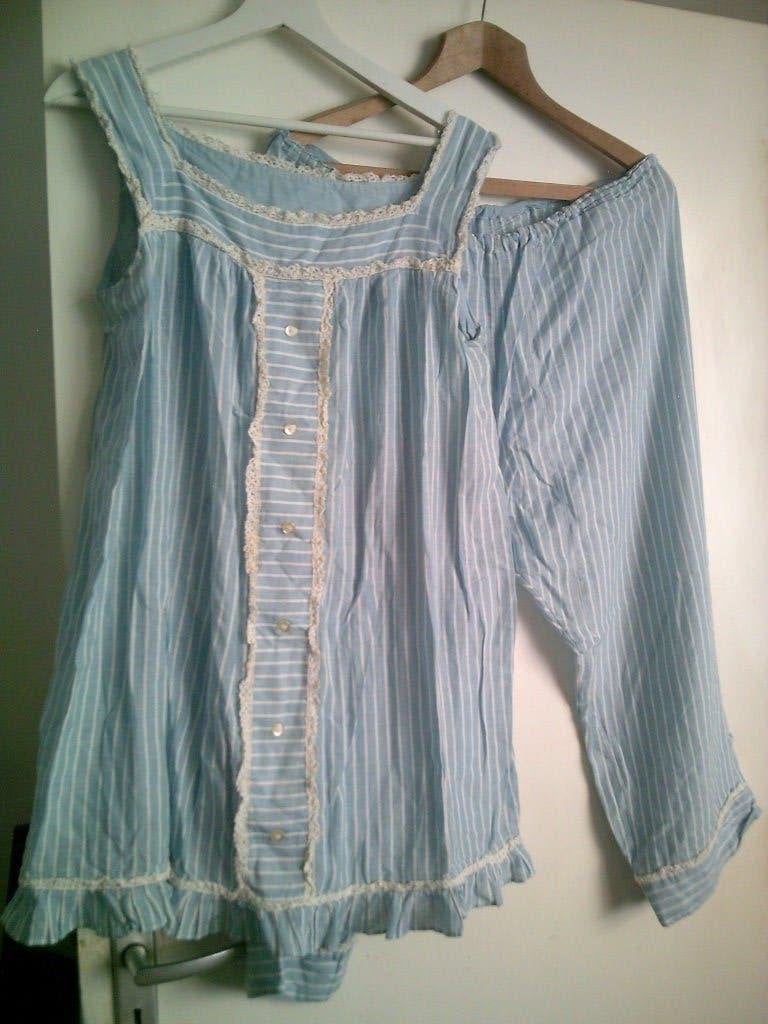 Vintage pyama blauw/wit gestreept, Kleding | Dames, Pyjama's, Verzenden, Zo goed als nieuw