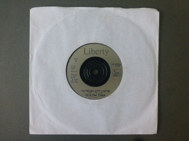 Ike & Tina Turner. Nutbush city limits. / Help him., Ophalen of Verzenden, Gebruikt, 7 inch, Pop