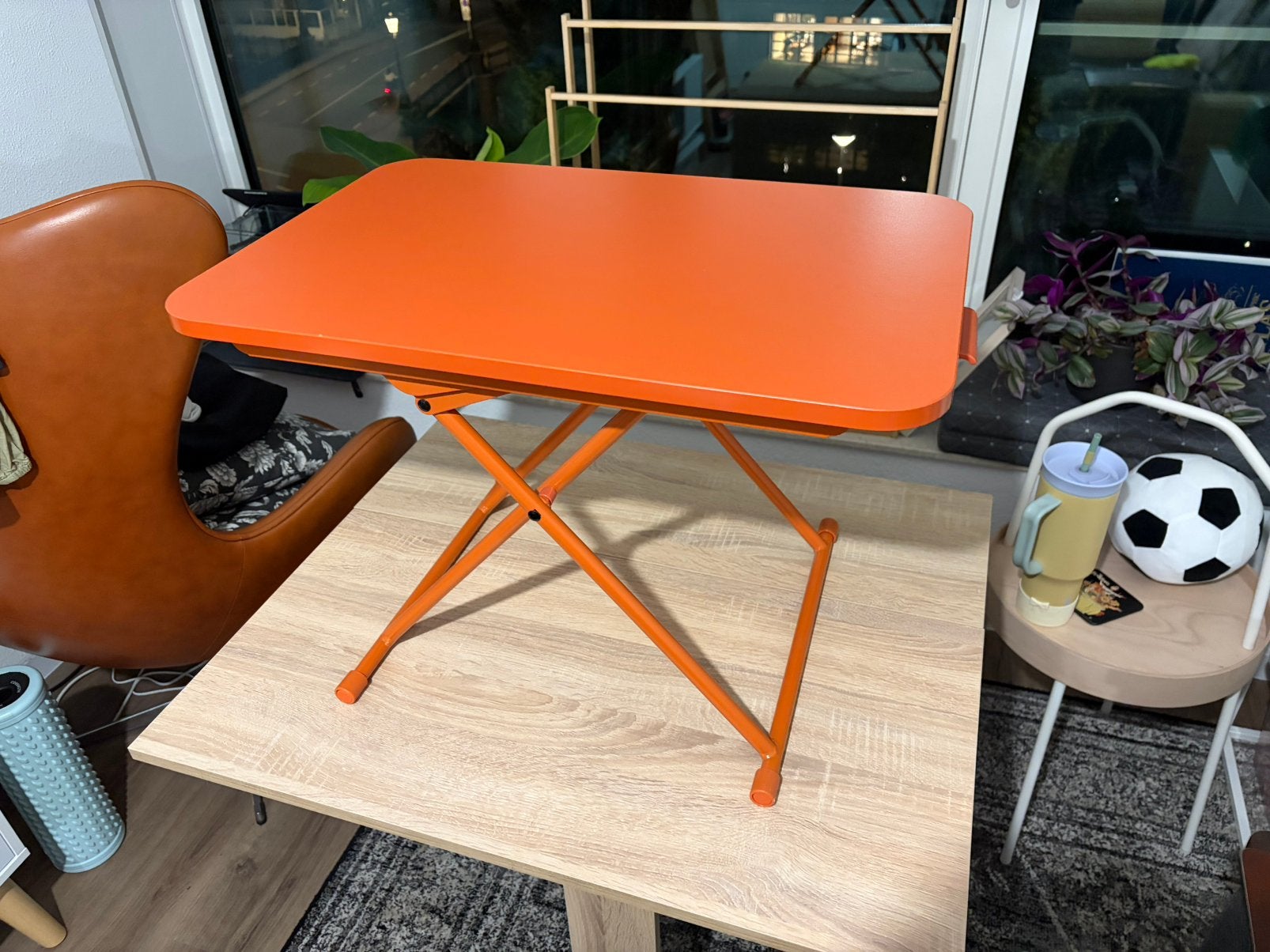 Ikea Laptop height adjustable table, Computers en Software, Laptoptafels, Ophalen, Zo goed als nieuw