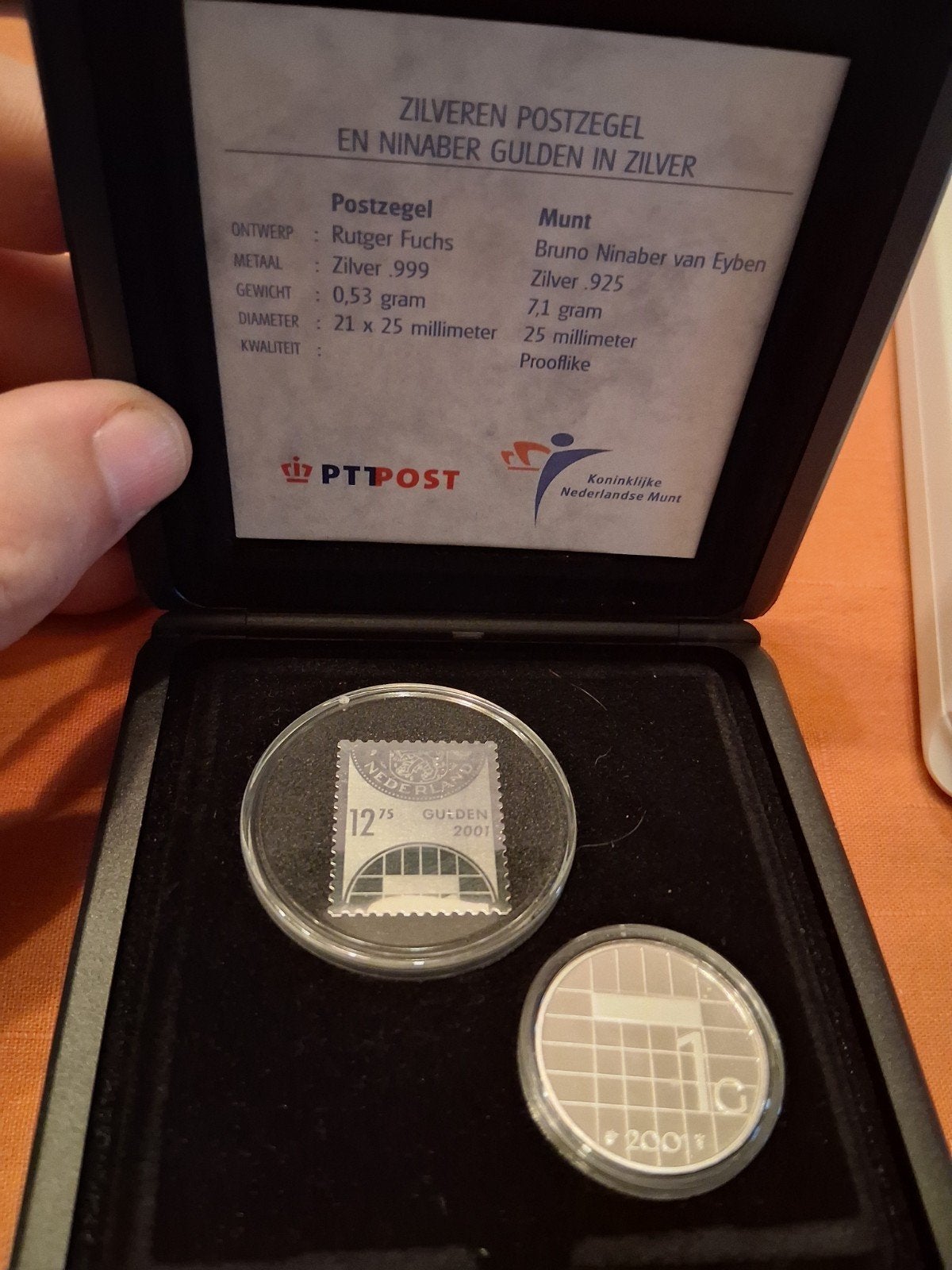 setje zilveren gulden en postzegel 2001 in cassette, 1 gulden, Setje, Koningin Beatrix, Zilver