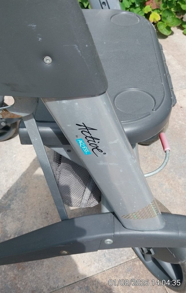 te koop Active Access Rollator, Ophalen, Opvouwbaar, Zo goed als nieuw