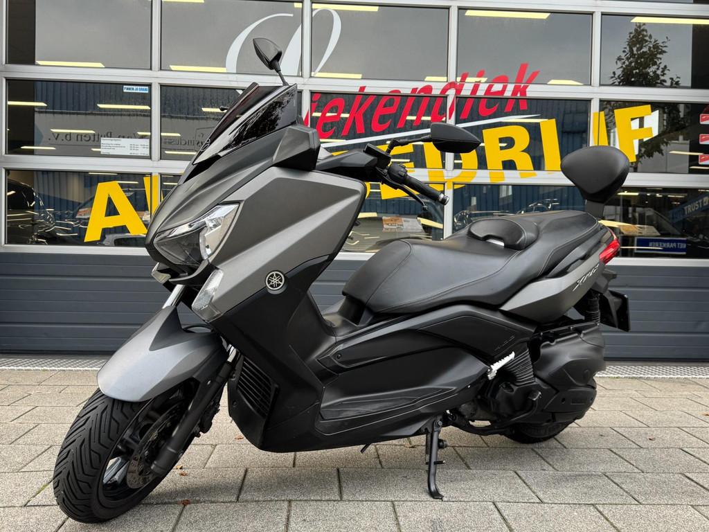 Yamaha Scooter 400 X-Max ABS, Galateestraat 9
3044EC  Rotterdam, NL, 395 cc, Bedrijf, Autobedrijf Liekendiek