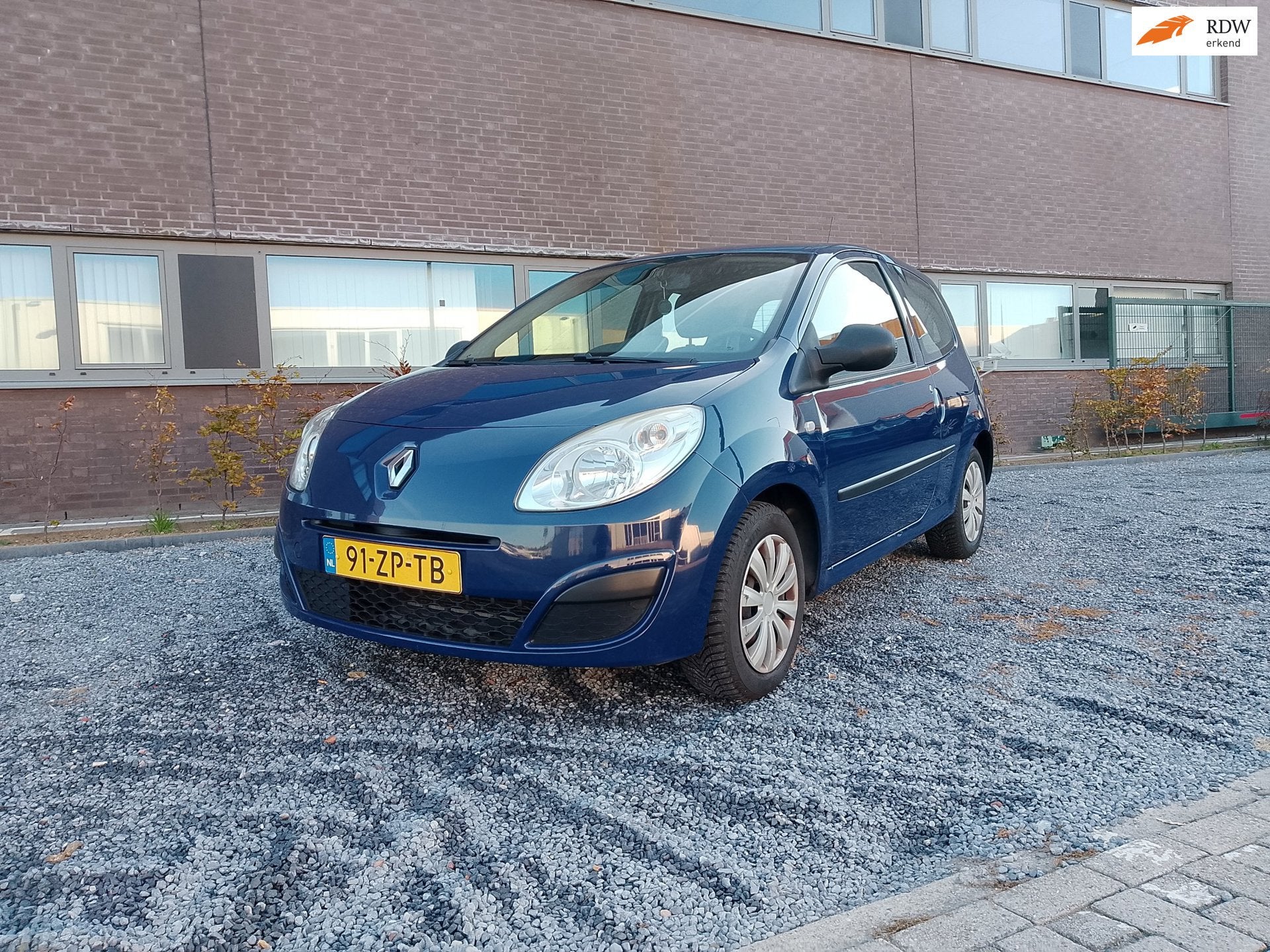Renault Twingo 1.2 Authentique, Voorwielaandrijving, Gebruikt, 31 €/maand, 4 cilinders