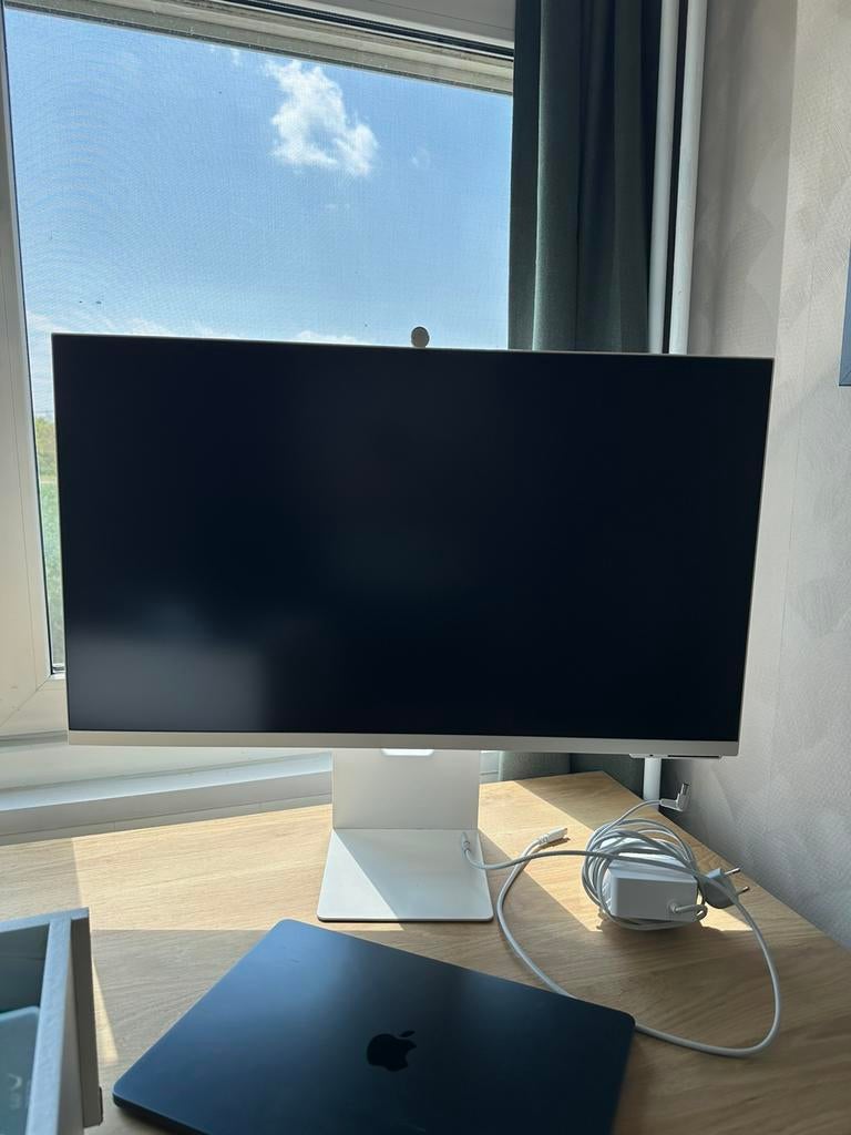 Samsung M8 Smart Monitor 32 inch 4K UHD, Computers en Software, Monitoren, Zo goed als nieuw, 60 Hz of minder, HDMI, Ingebouwde speakers