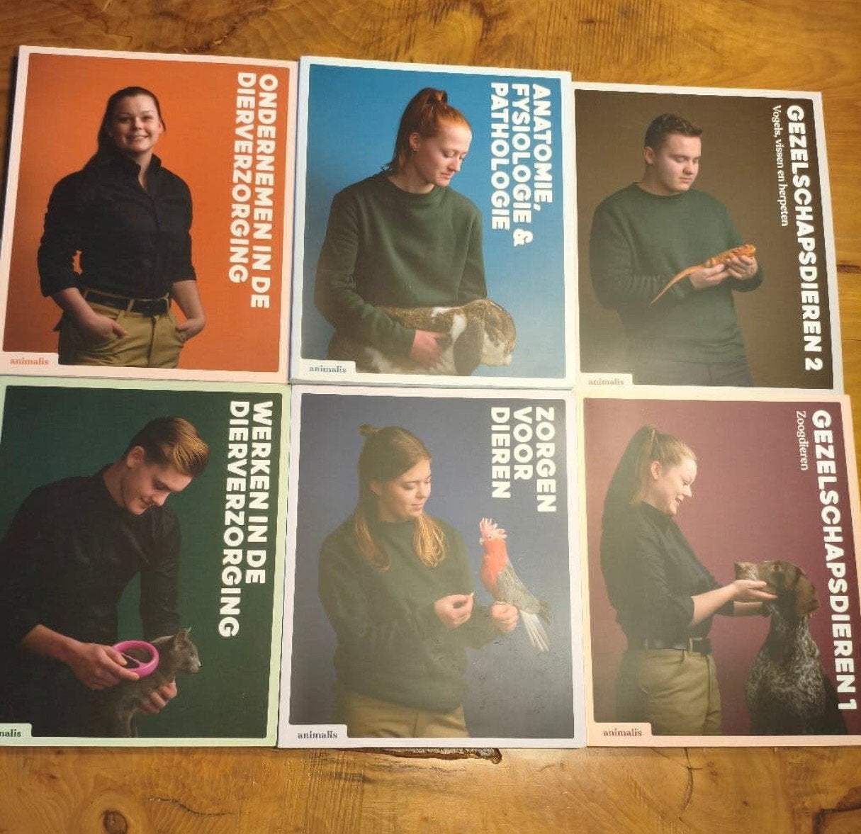 Boekenpakket Bedrijfsleider dierverzorging mbo niveau 4, Ophalen of Verzenden, Zo goed als nieuw