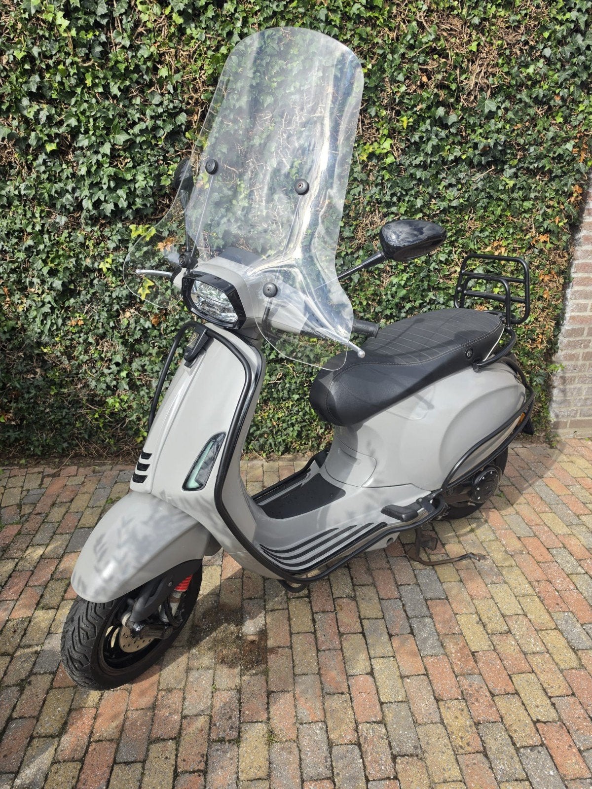 Piaggio Vespa Sprint 50 uit 2021/ nette staat / 45 km, Ophalen, Overige modellen, Maximaal 45 km/u, Zo goed als nieuw