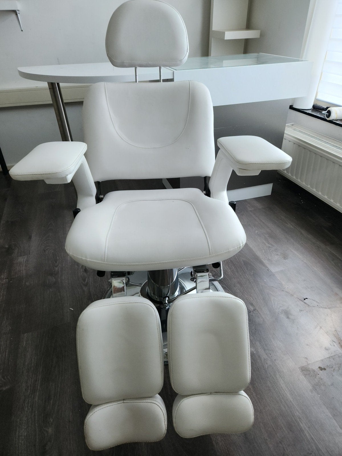 Behandelstoel met gratis toonbank voor pedicure/spa, Ophalen