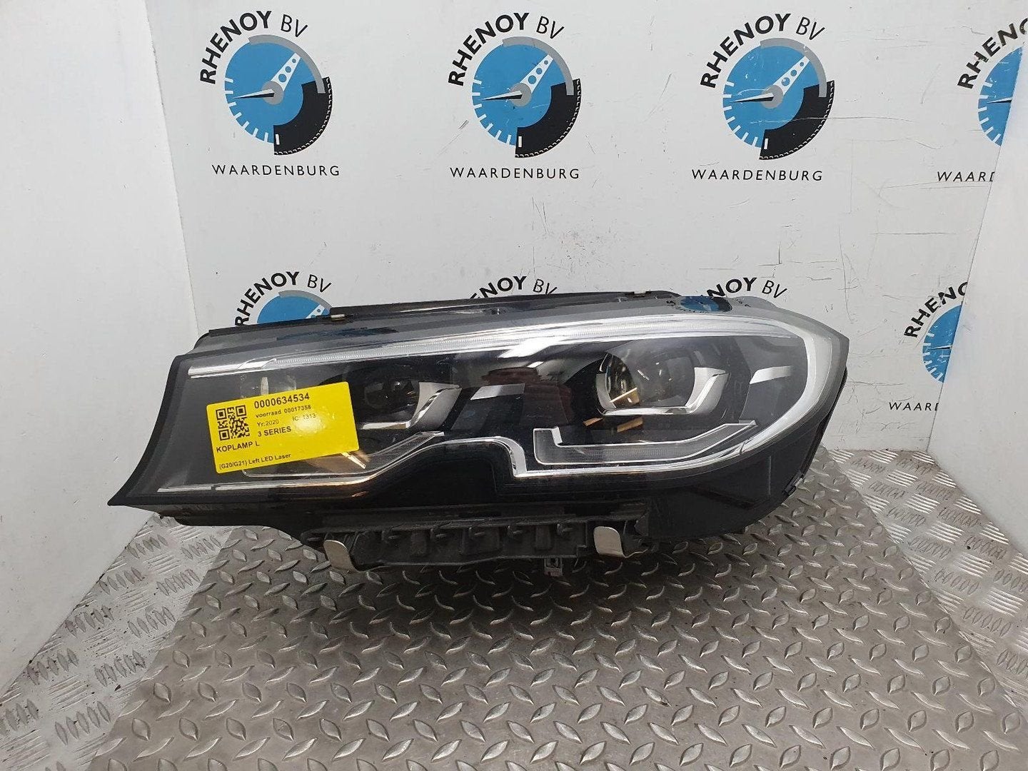 BMW 3 SERIES G21 330e eDrive Edition  KOPLAMP L 2020, Ophalen of Verzenden, Gebruikt, Stiba lid