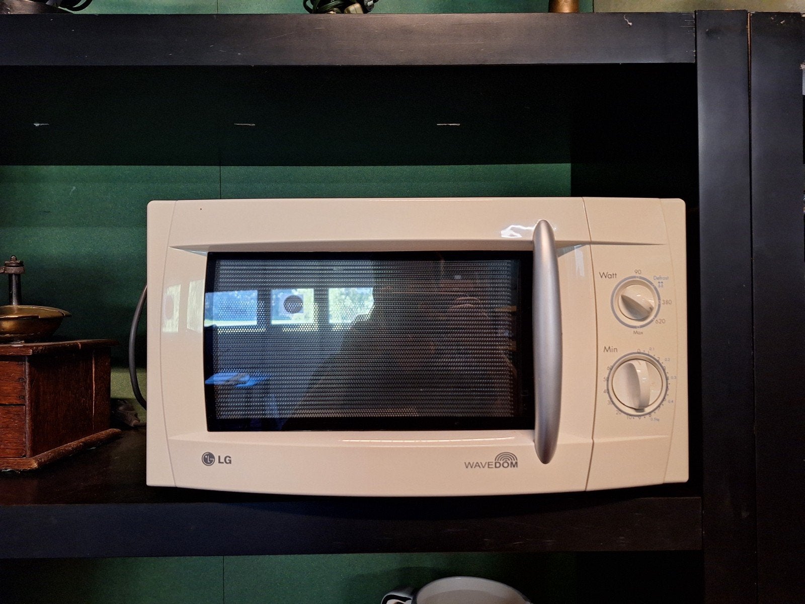magnetron LG € 15, -, Ophalen, Gebruikt, Magnetron, Draaiplateau