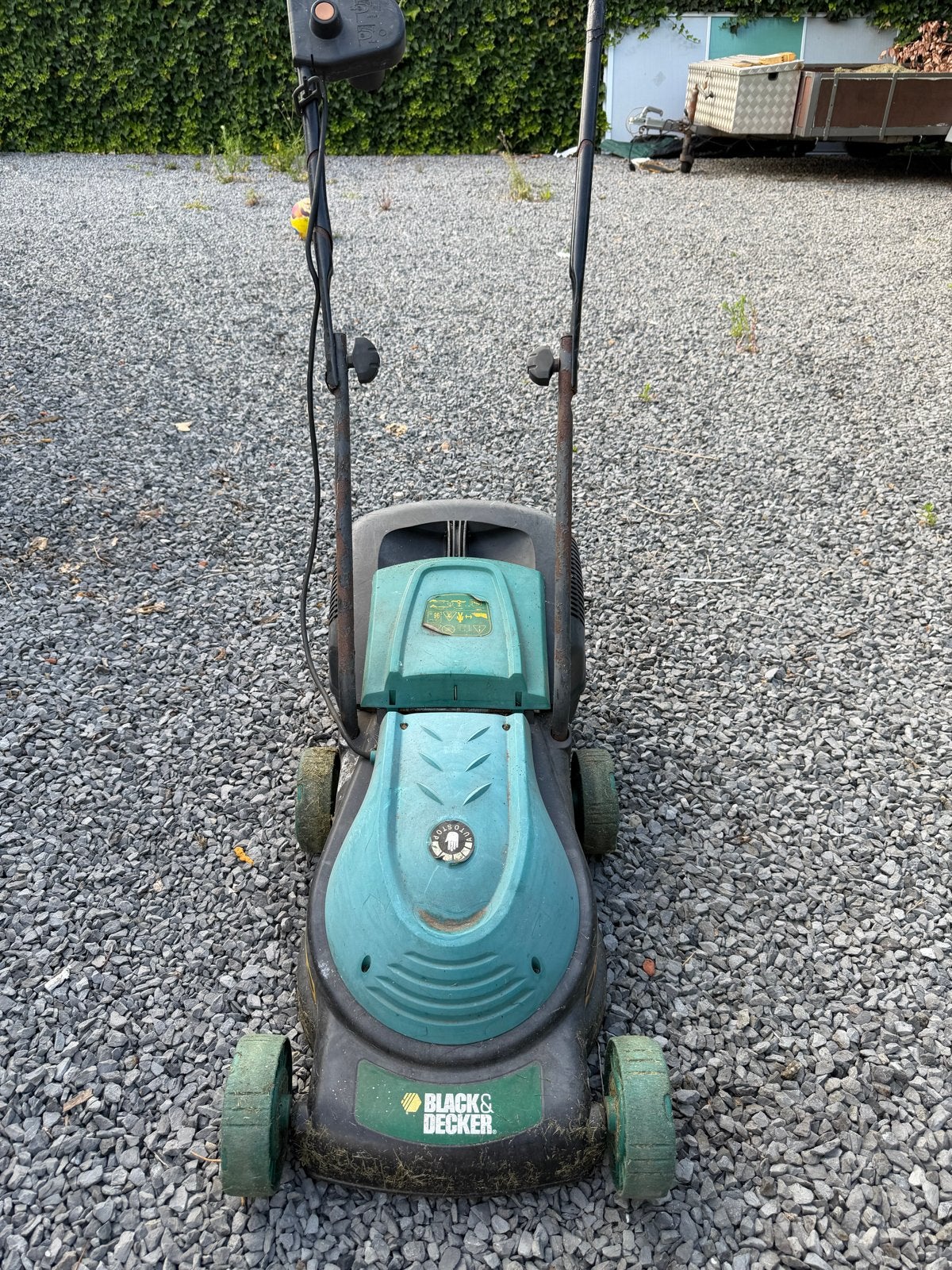 Black & Decker Grasmaaier - Elektrisch, Tuin en Terras, Grasmaaiers, Gebruikt, Elektrische grasmaaier, 30 t/m 39 cm, Cirkelmaaier