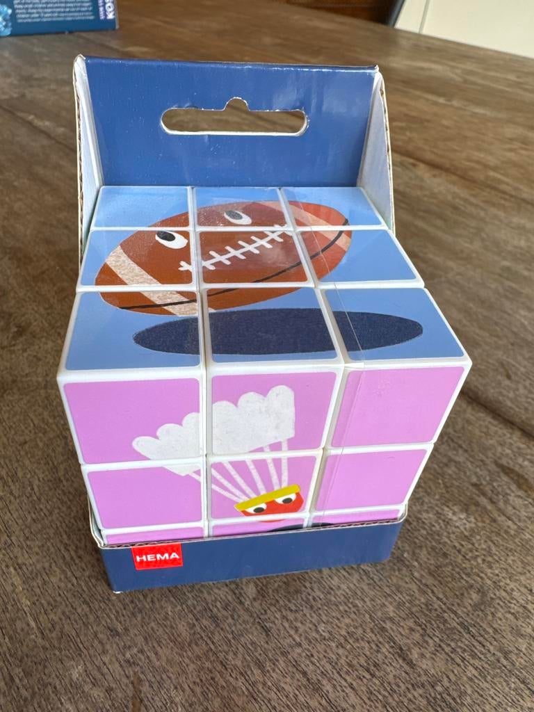 Hema Rubiks Kubus Puzzel met Voetbal en Parachutist, Ophalen of Verzenden, Minder dan 10 stukjes, Nieuw, 4 tot 6 jaar