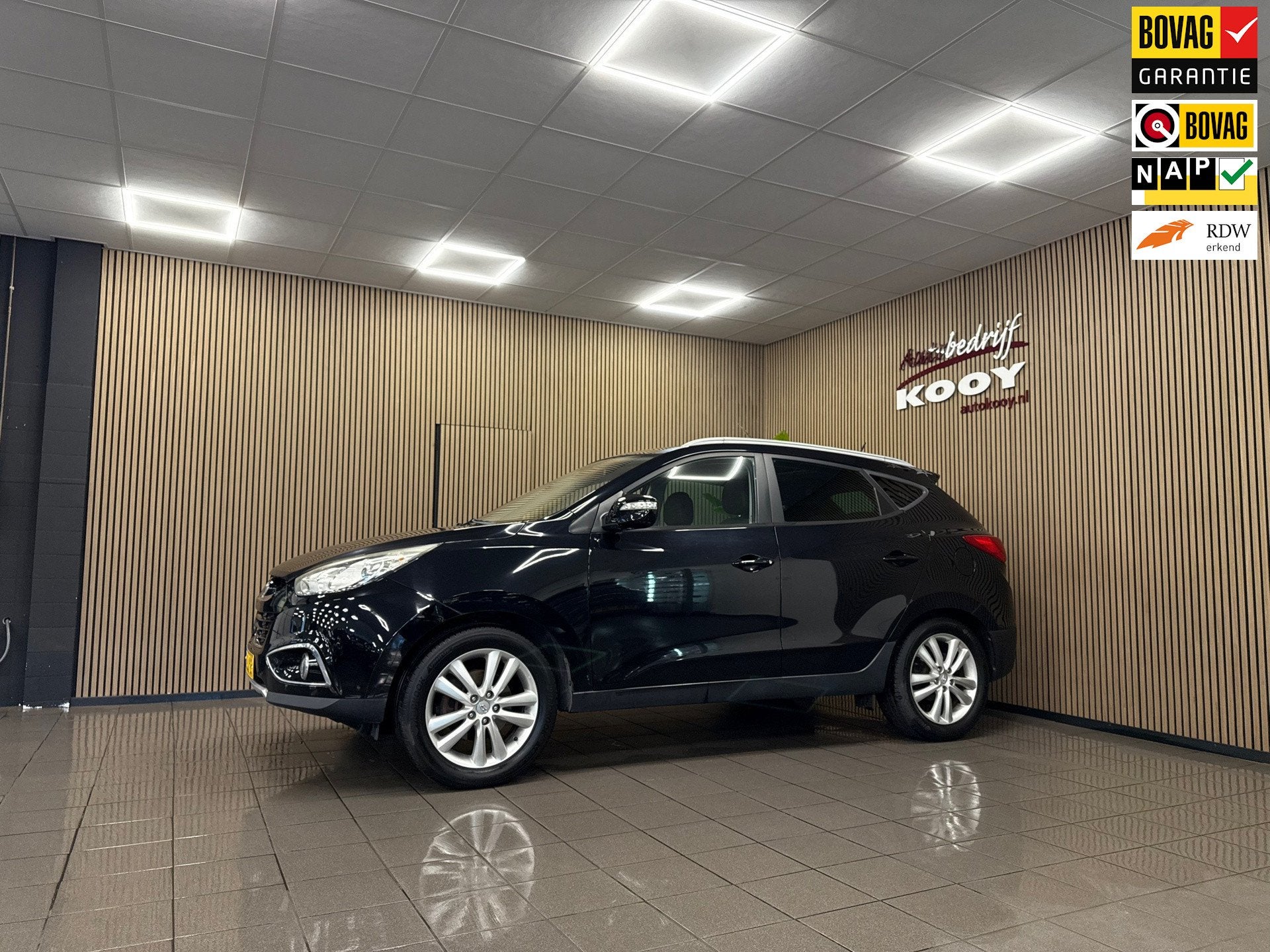 Hyundai Ix35 2.0i i-Catcher * Trekhaak / Panoramadak / Camer, Gebruikt, Zwart, 4 cilinders, Handgeschakeld