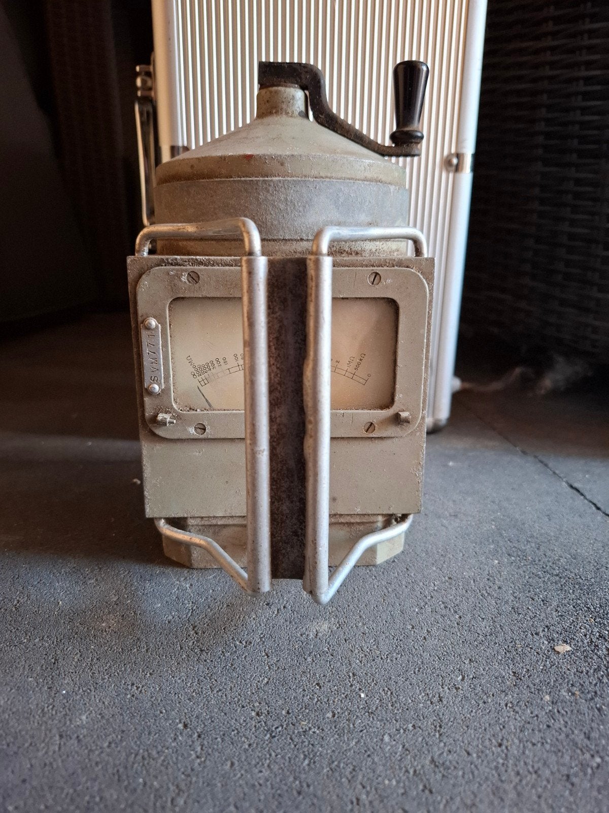 Vintage Megger Isolatietester - Handbediend, Ophalen