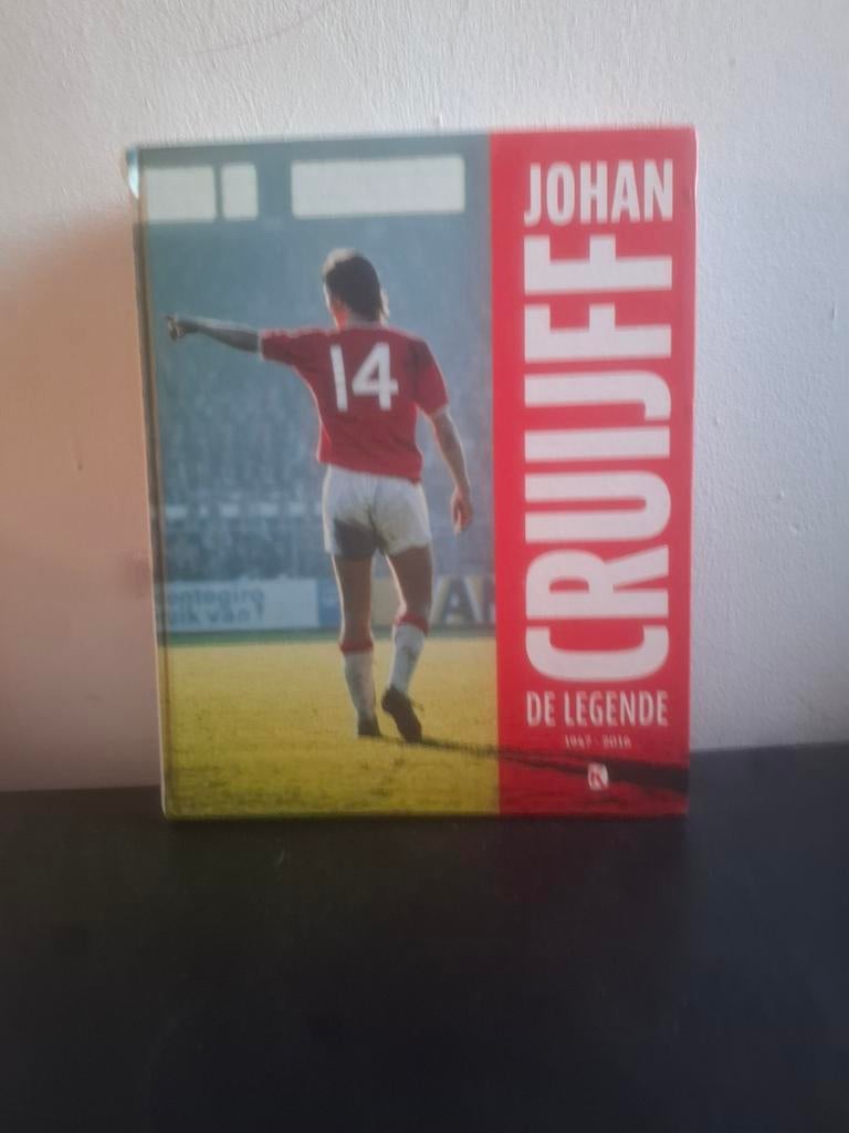 Johan Cruijff - De Legende (1947-2016), Ophalen of Verzenden, Gebruikt, Ajax, Boek of Tijdschrift