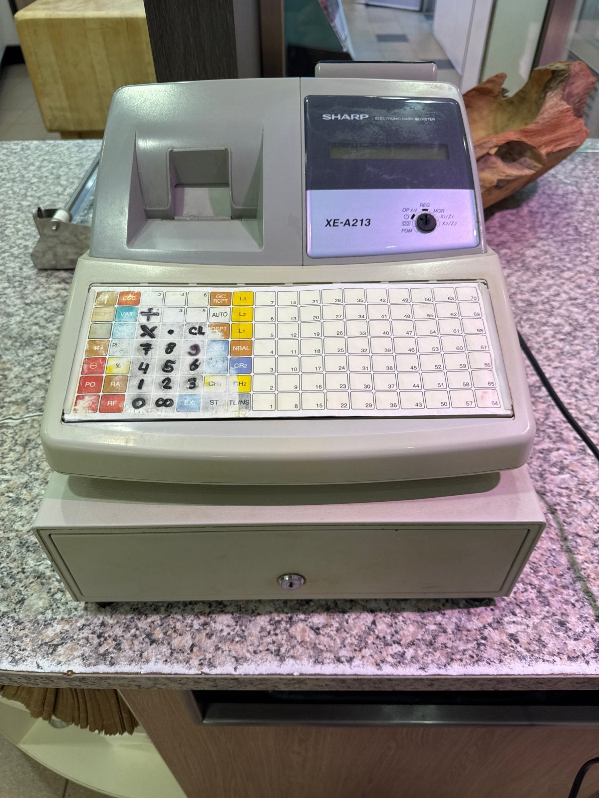 Sharp XE-A213 Elektronische Kassa met Kassalade, Verzamelen, Elektronische Apparatuur, Computers en Rekenmachines, Ophalen