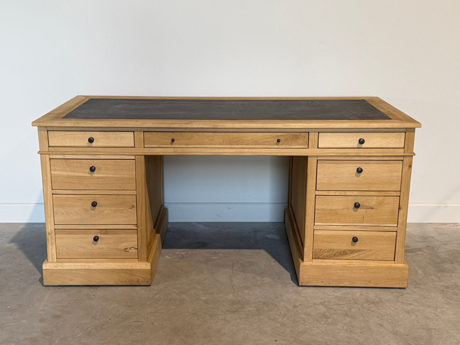 Klassiek Engels bureau #699, Huis en Inrichting, Overige typen, Hout, Bruin, Ophalen of Verzenden