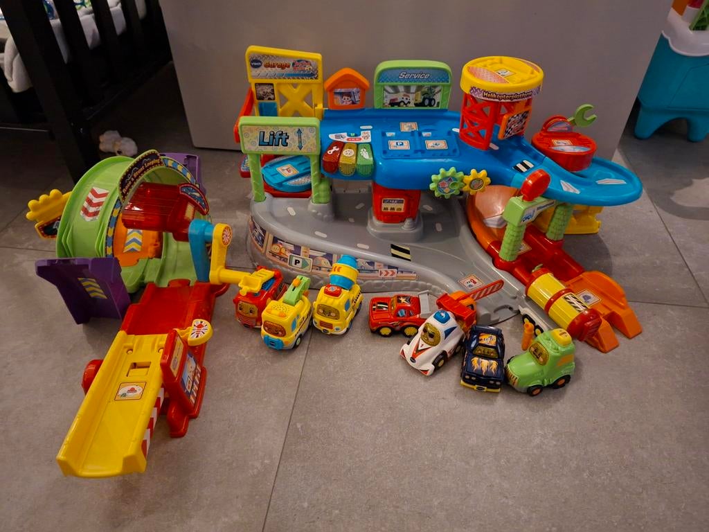 Vtech toet toet auto's , garage en racebaan, Kinderen en Baby's, Speelgoed | Vtech, Ophalen, 2 tot 4 jaar