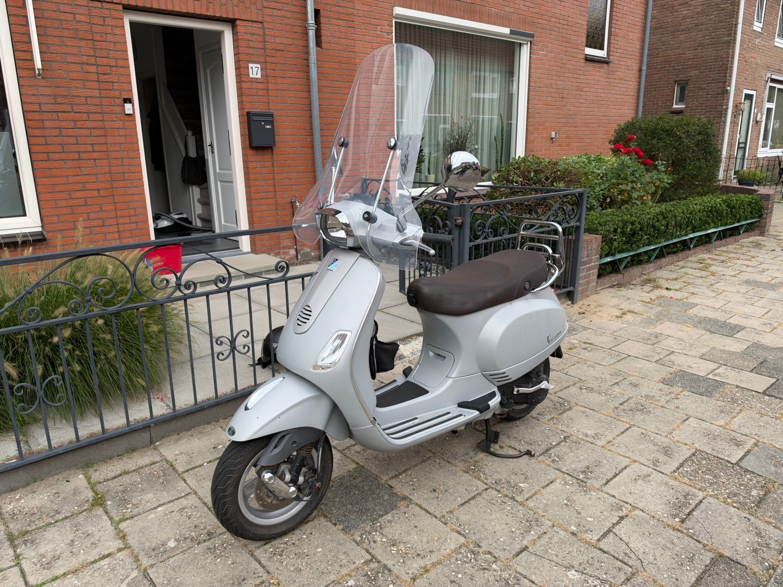 Unieke Vespa LX (S-look) | Vierkante koplamp | 4T motor!, Ophalen, Zo goed als nieuw, Koplamp, Vespa