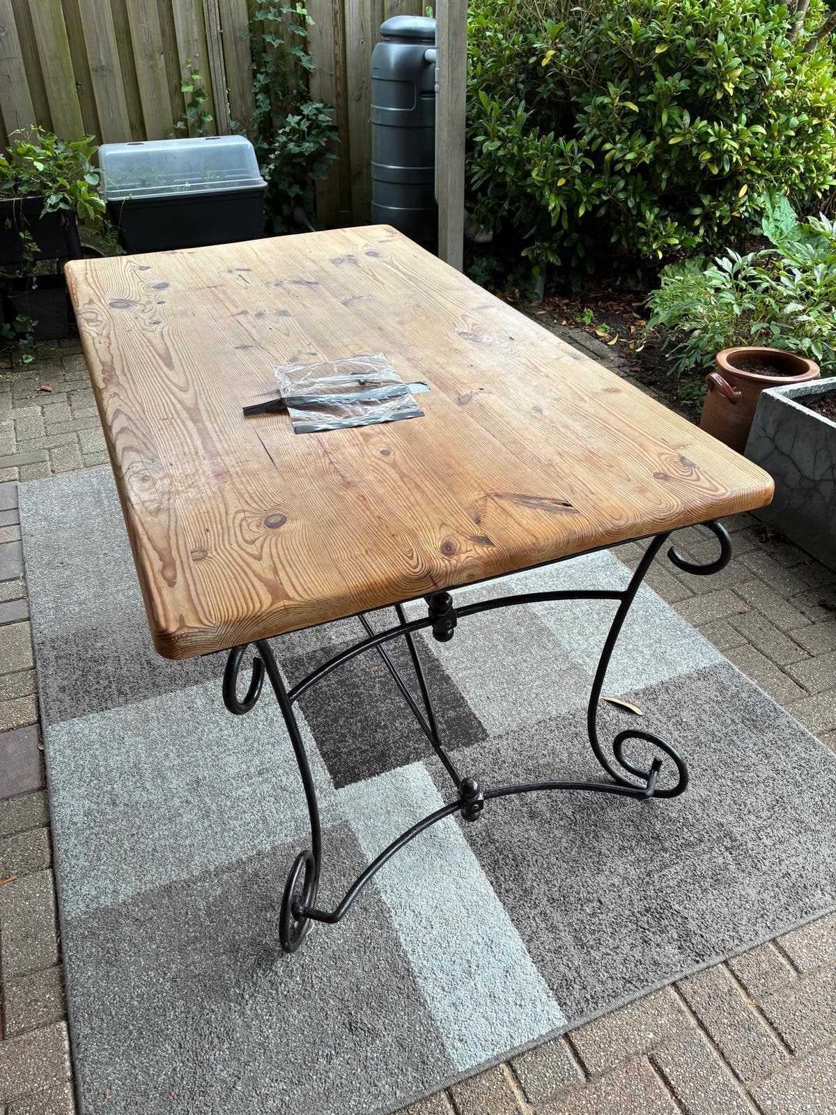 Eettafel eikenblad en ijzeren onderstel, Ophalen, Gebruikt, Eikenhout, 50 tot 100 cm