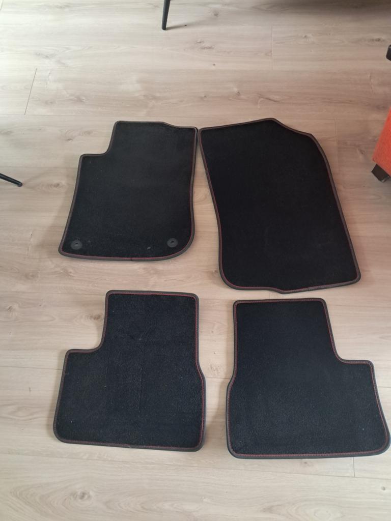 Automatten set (4 stuks) Peugeot 2008 - Zwart met rode bies, Ophalen of Verzenden, Gebruikt