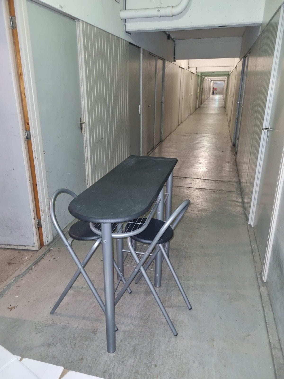 Bartafel + 2 stoeltjes, 2 krukken, Ophalen, 60 tot 90 cm