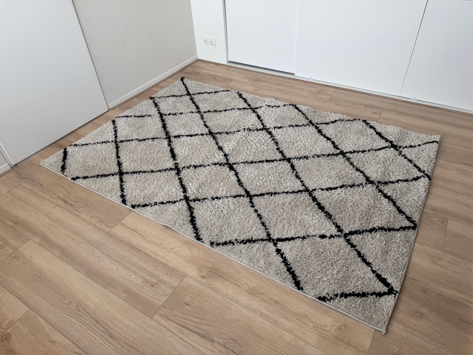 Vloerkleed hoogpolig, FRAAI, 160x230 cm, Huis en Inrichting, Ophalen, 150 tot 200 cm, Crème, 200 cm of meer